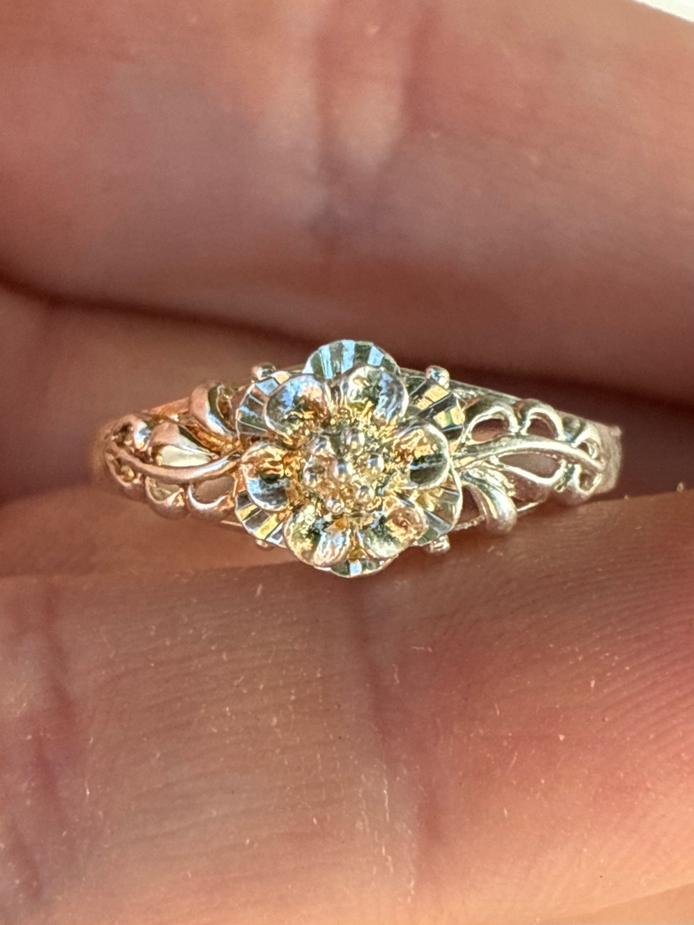 Antique solid 10k white gold floral spinner ring